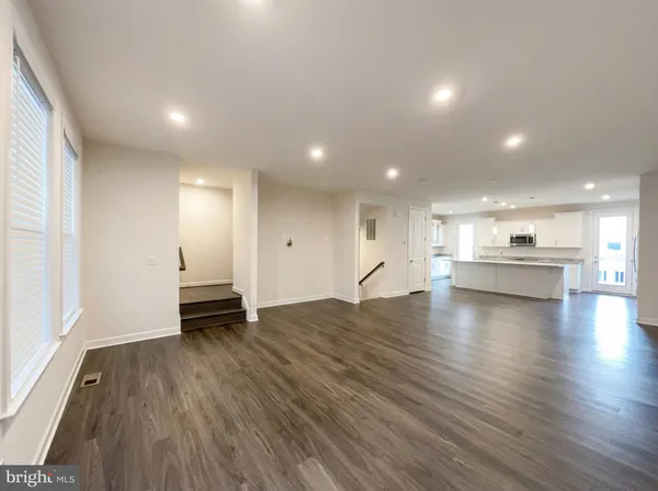 $836,000 | 8124 Bock Farm Place, Alexandria, VA 22306