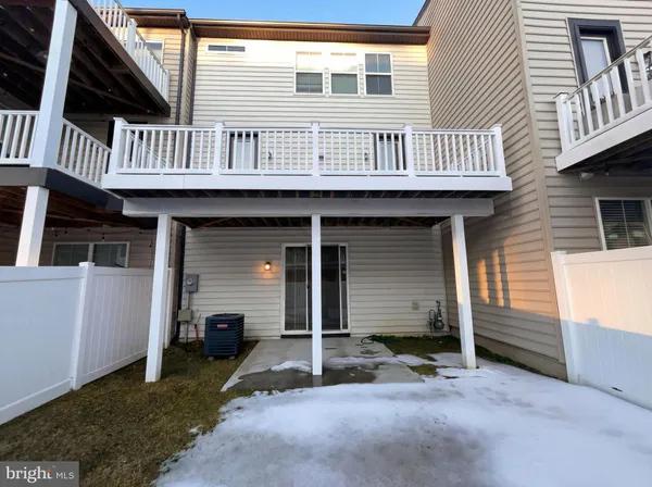 $836,000 | 8124 Bock Farm Place, Alexandria, VA 22306