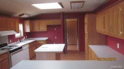 10228 Plank Road Milan, MI 48160 - Photo 8 of 15 Kitchen
