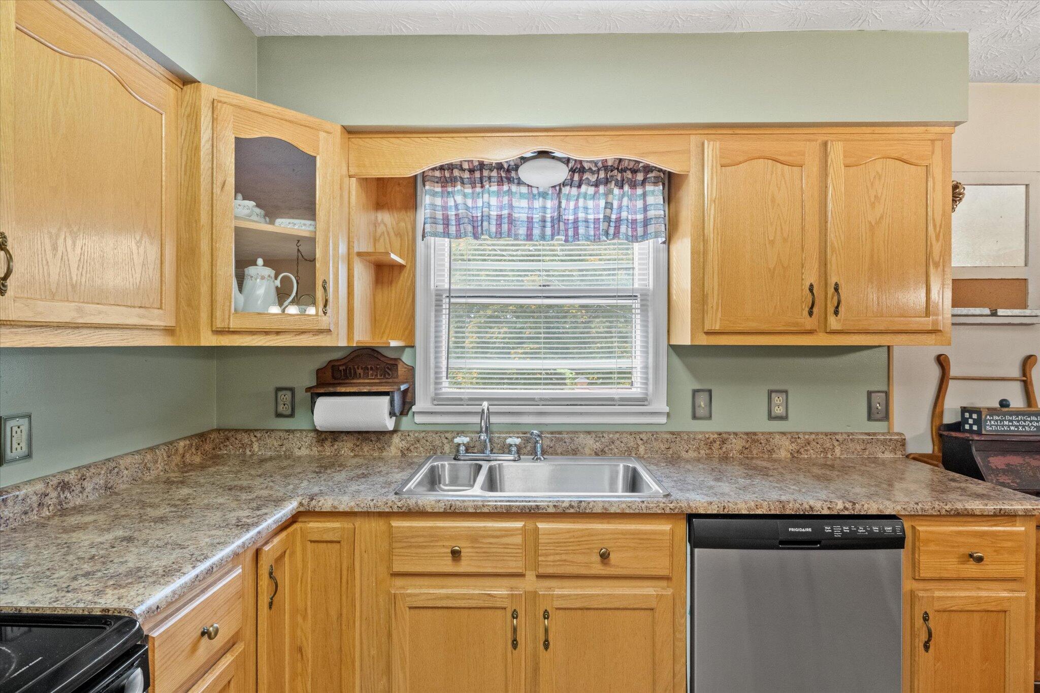 221 Menelaus Road Berea, KY 40403 - Photo 9 of 33 16-MG_9095