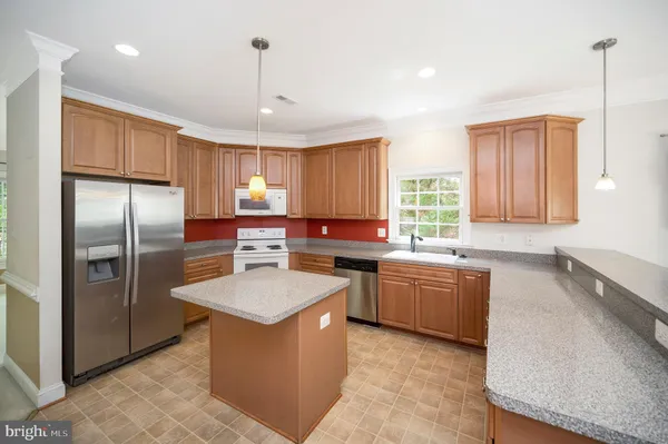 $3,200 | 15722 Brandywine Road, Dumfries, VA 22025