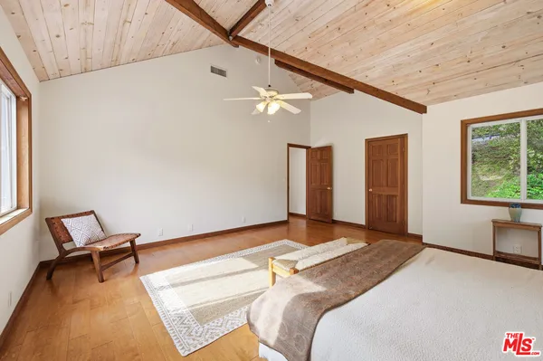 $5,000 | 1671 1/2 Happy Trail, Topanga, CA 90290