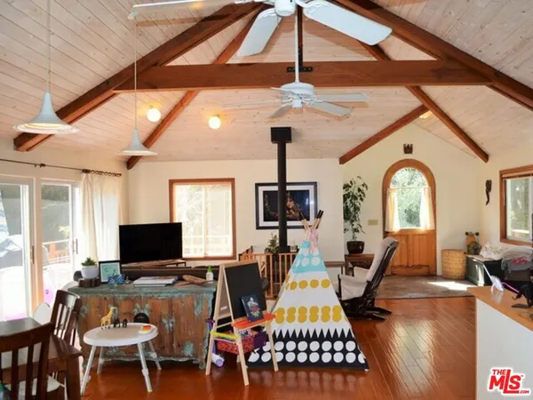 $5,000 | 1671 1/2 Happy Trail, Topanga, CA 90290
