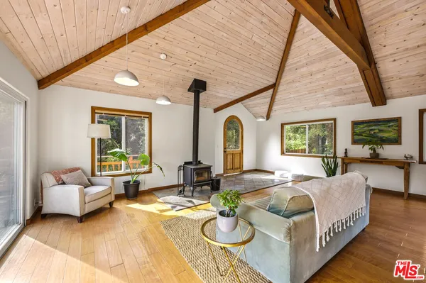 $5,000 | 1671 1/2 Happy Trail, Topanga, CA 90290