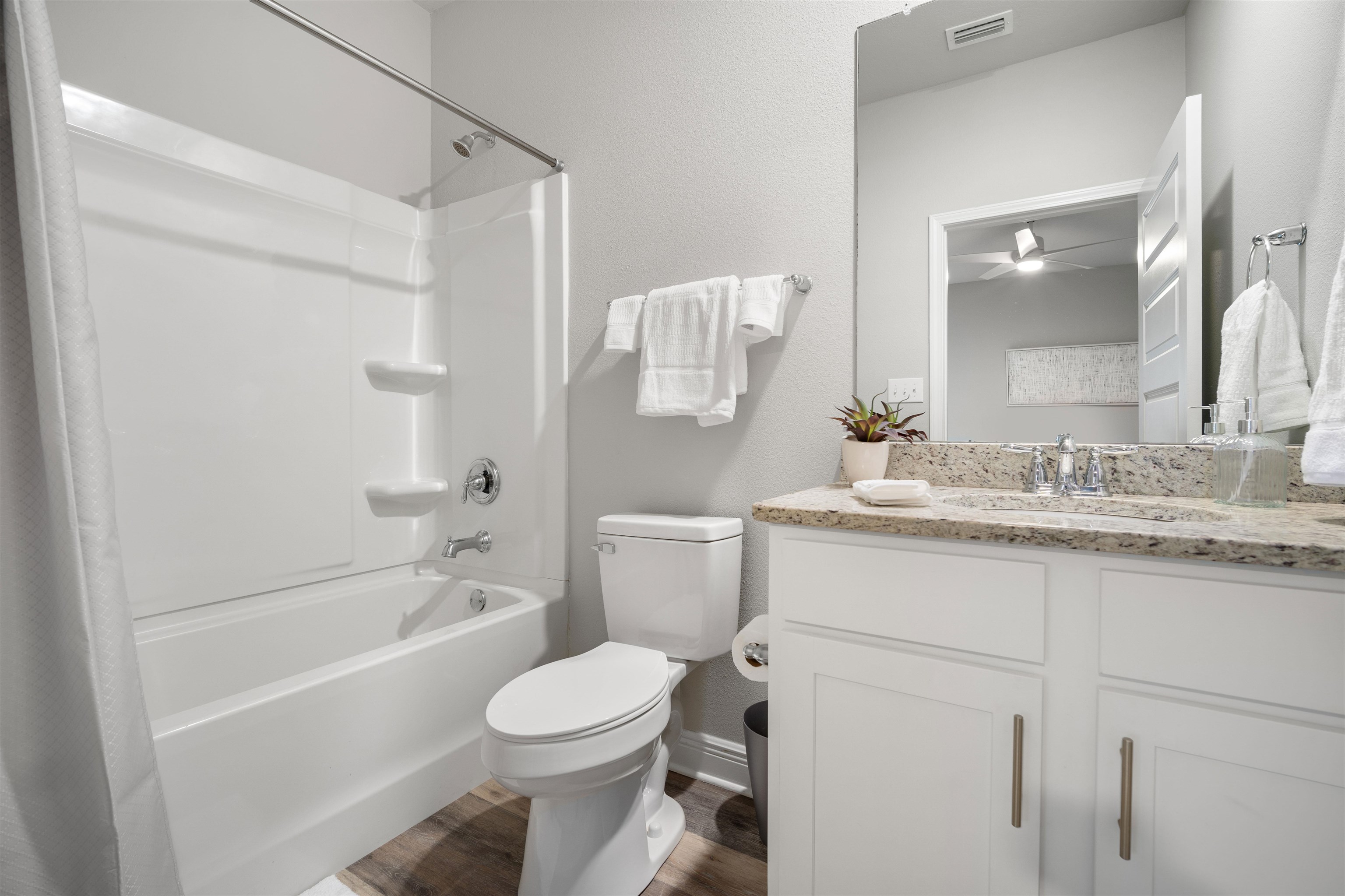 24812 Spectacular Bid Loop Daphne, AL 36526 - Photo 32 of 43 Bathroom
