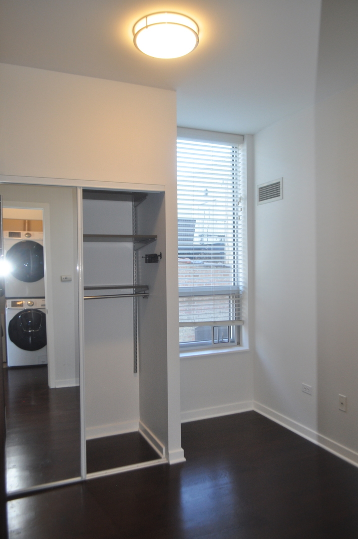 330 West Grand Avenue, Unit 1004 Chicago, IL 60654 - Photo 14 of 20