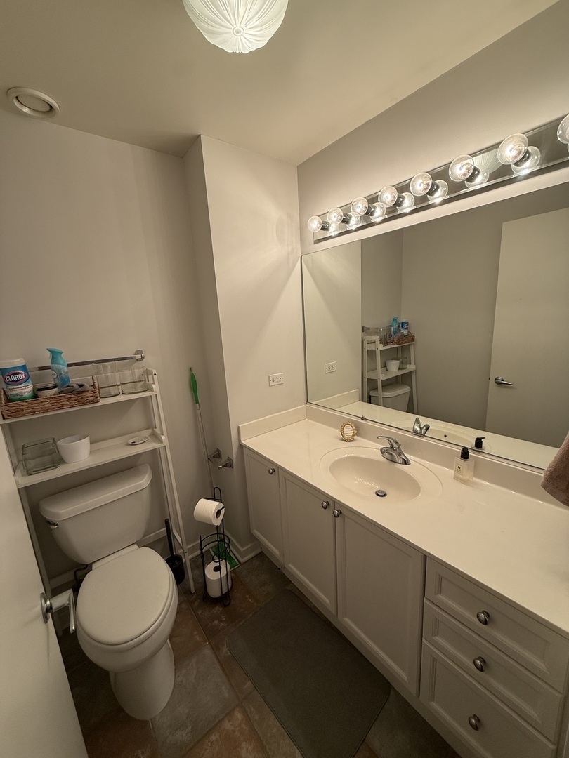 330 West Grand Avenue, Unit 1004 Chicago, IL 60654 - Photo 15 of 20