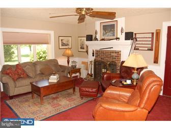 908 Golf Course Road Quakertown, PA 18951 - Photo 9 of 12 Family Room