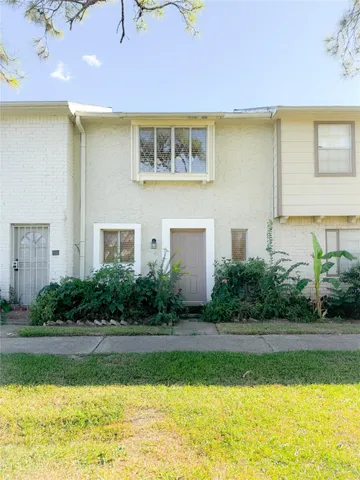 $1,250 | 6551 South Briar Bayou Drive, Houston, TX 77072