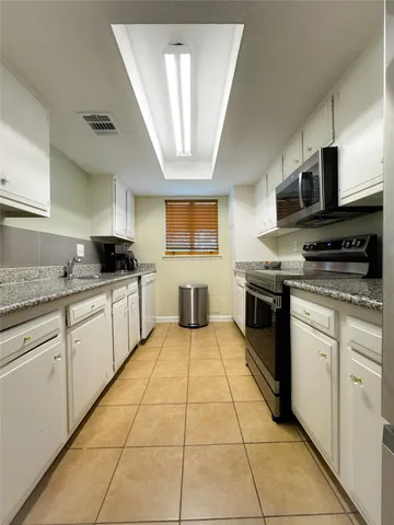 $1,250 | 6551 South Briar Bayou Drive, Houston, TX 77072