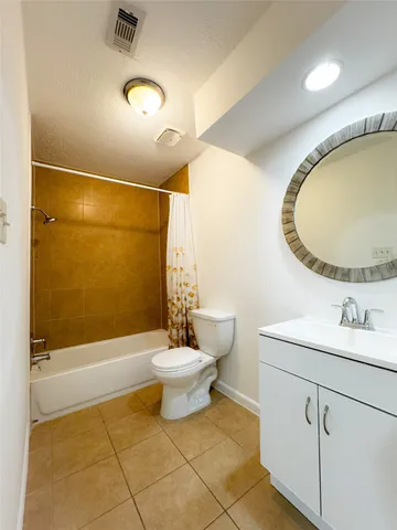 $1,250 | 6551 South Briar Bayou Drive, Houston, TX 77072