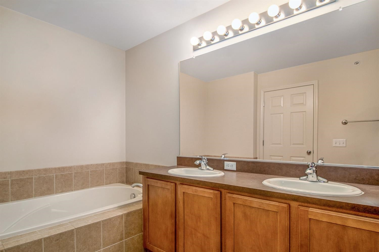 3134 Asher Road Ann Arbor, MI 48104 - Photo 22 of 28 Photo 22