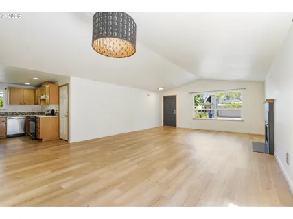 $460,000 | 6925 Southeast 65th Avenue, Portland, OR 97206