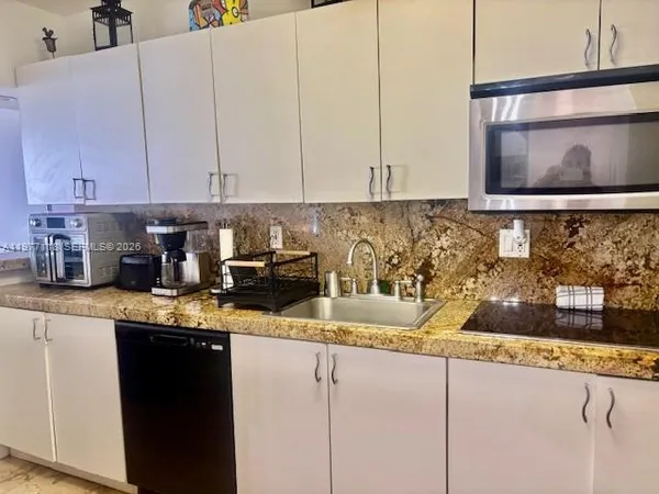 $2,400 | 100 Lincoln Road, Unit 531, Miami Beach, FL 33139