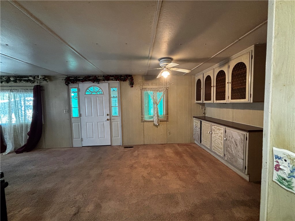 567 East Lassen, Unit 206 Chico, CA 95973 - Photo 7 of 28 Entry & Dining Room