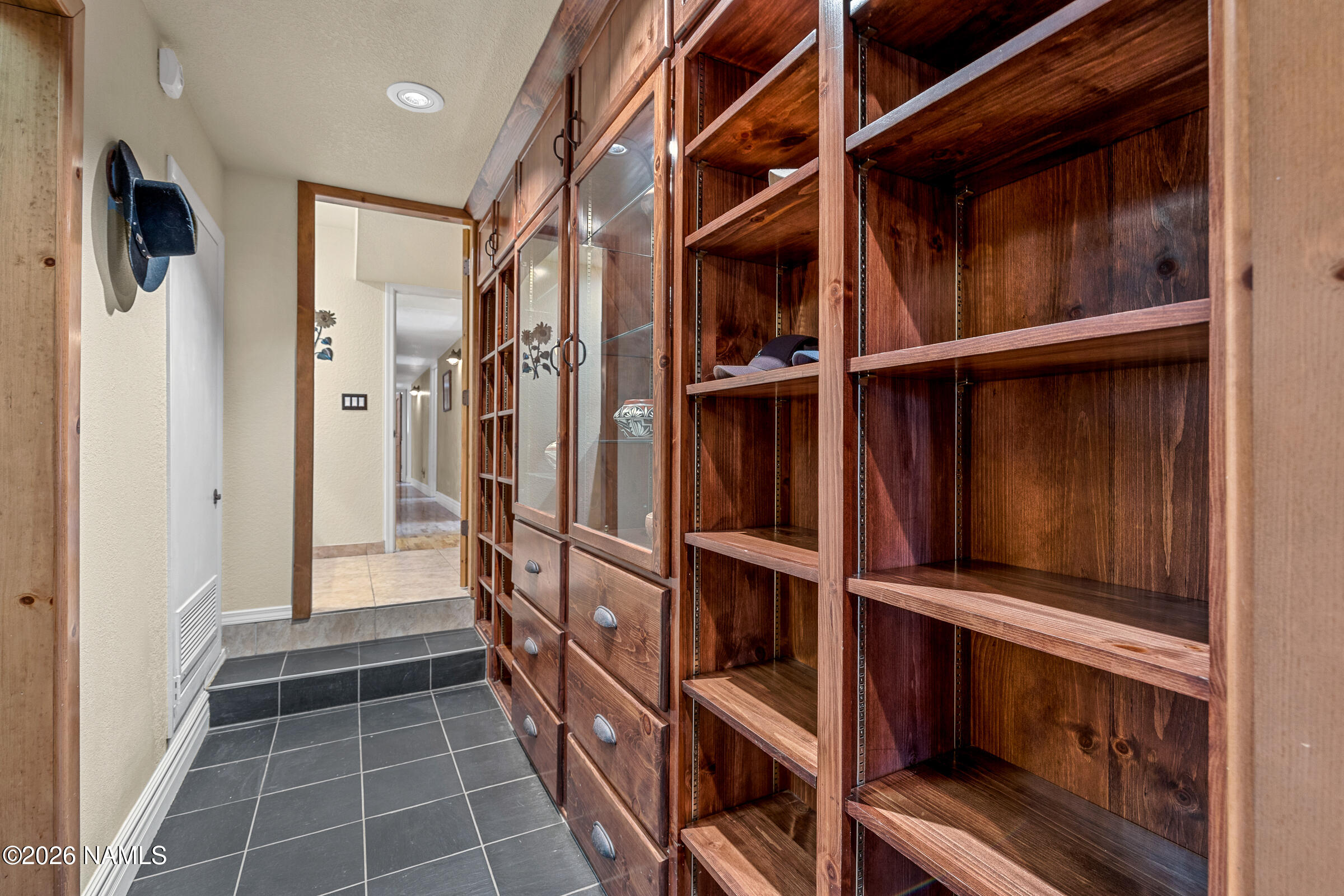 8921 Hulls Road Flagstaff, AZ 86004 - Photo 31 of 80 Custom Closet