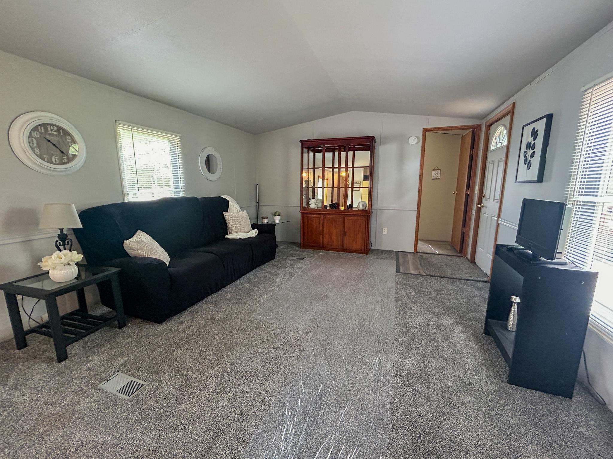 1817 North Pratt Lake Road Gladwin, MI 48624 - Photo 16 of 29
