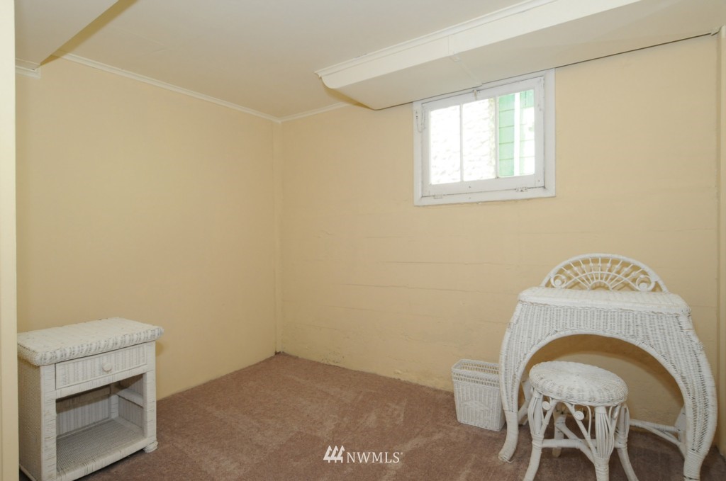 760 North 75th Street Seattle, WA 98103 - Photo 20 of 25