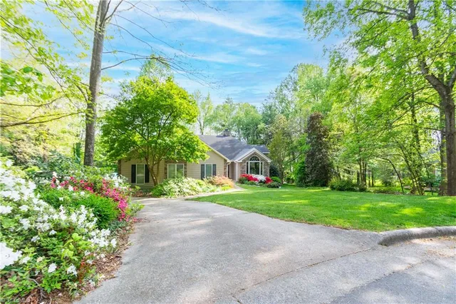 $550,000 | 3909 Buncombe Drive, Greensboro, NC 27407