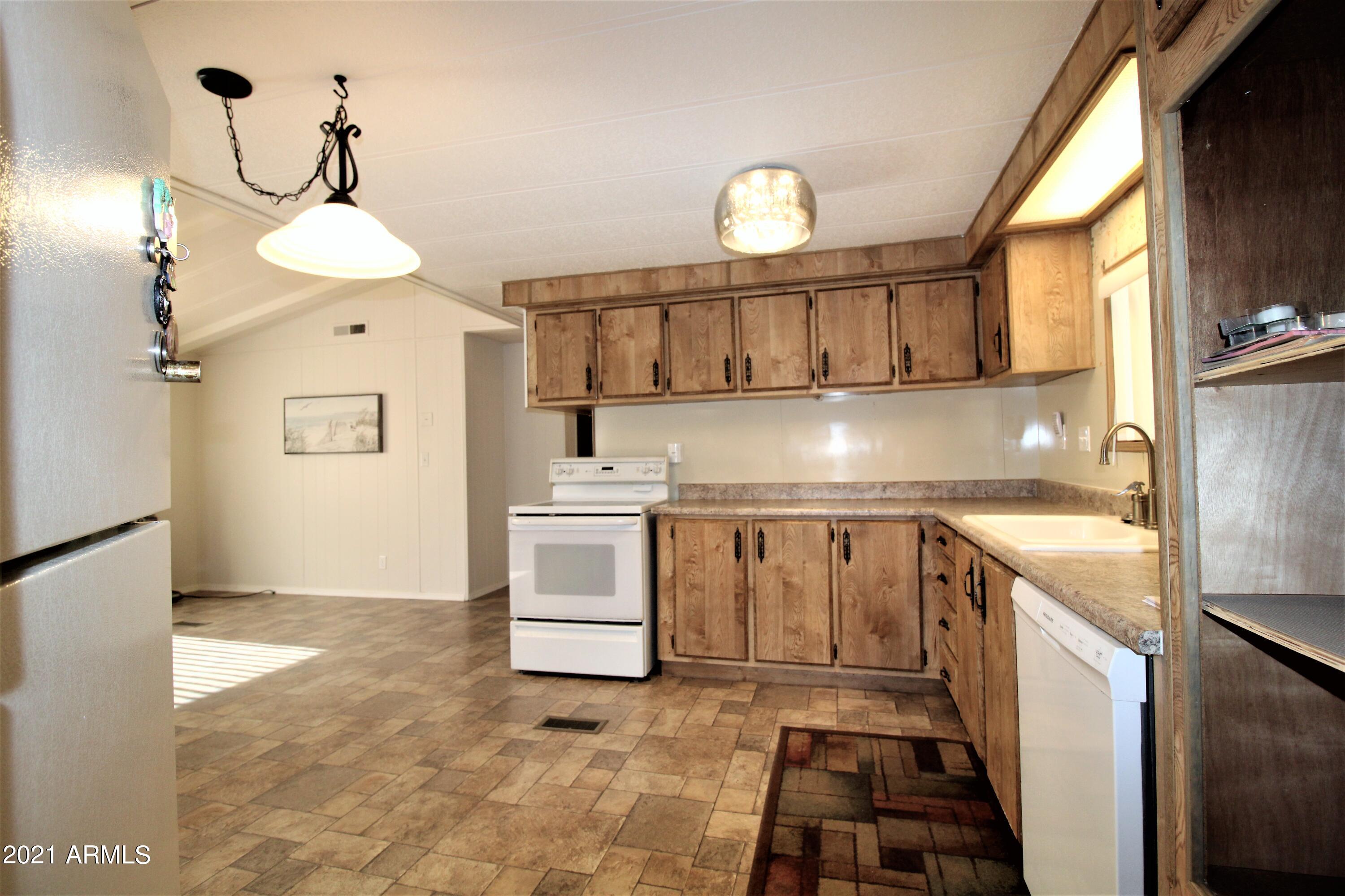 3500 South Tomahawk Road, Unit 128 Apache Junction, AZ 85119 - Photo 4 of 18 IMG_2604