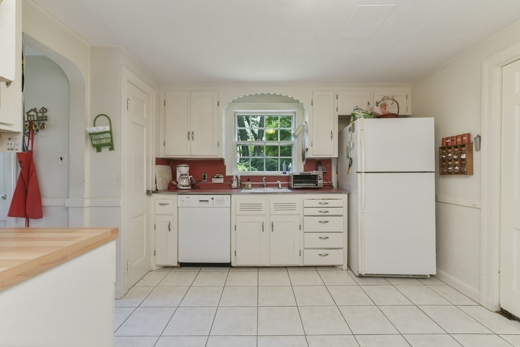 74 Payson Road Chestnut Hill, MA 02467 - Photo 11 of 26 Gallery Image 11