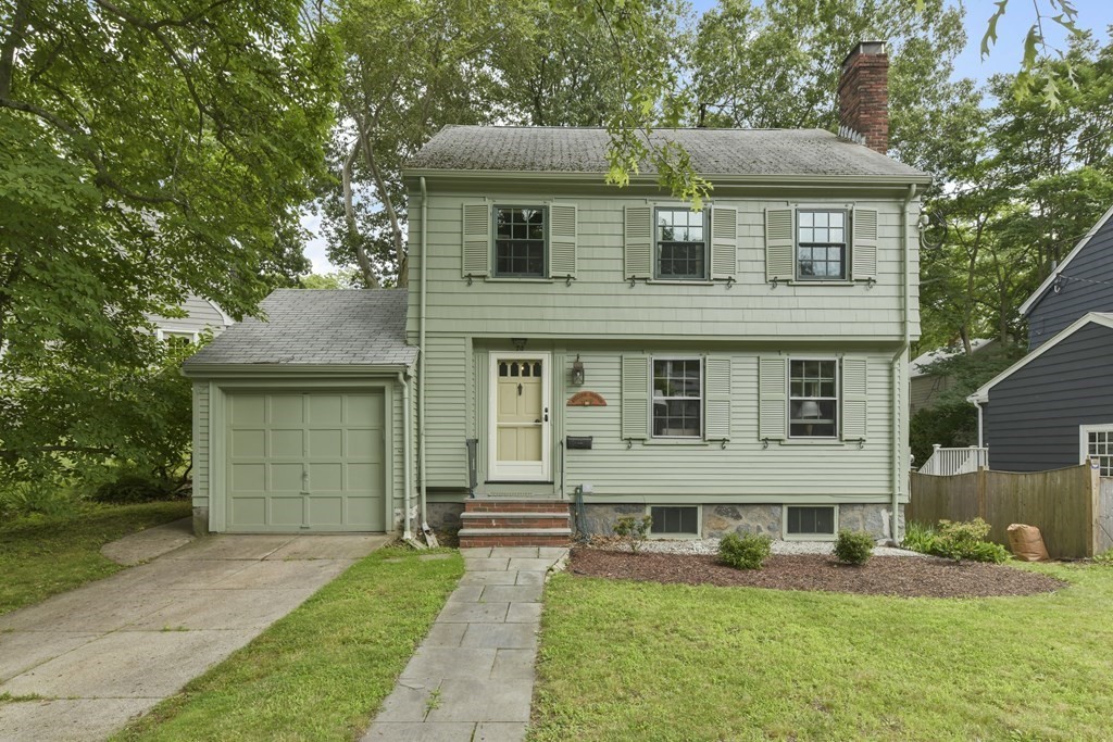 74 Payson Road Chestnut Hill, MA 02467 - Photo 2 of 26 Gallery Image 2