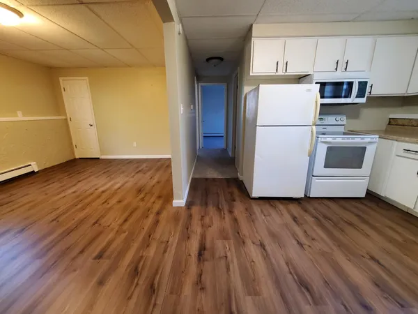 $300,000 | 1221 South 15th Street, Grand Forks, ND 58201