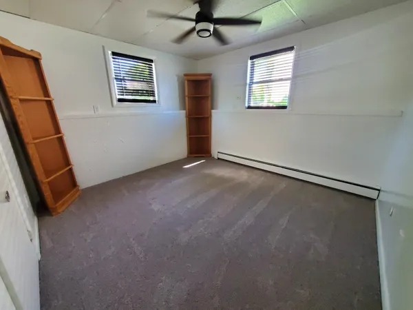 $300,000 | 1221 South 15th Street, Grand Forks, ND 58201