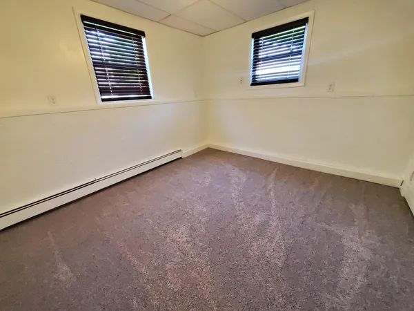 $300,000 | 1221 South 15th Street, Grand Forks, ND 58201