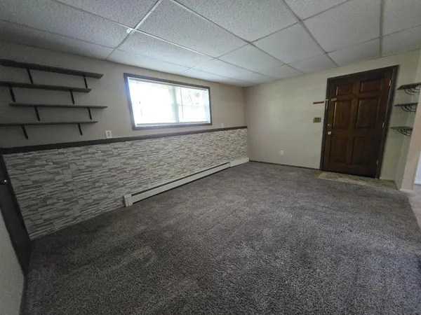 $300,000 | 1221 South 15th Street, Grand Forks, ND 58201