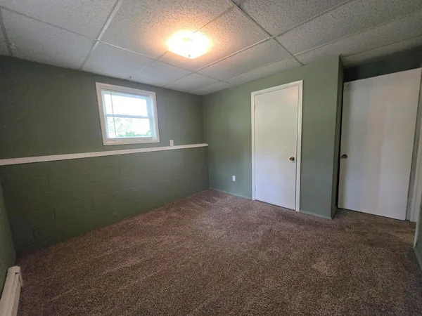 $300,000 | 1221 South 15th Street, Grand Forks, ND 58201