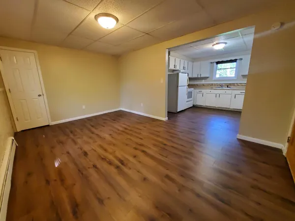 $300,000 | 1221 South 15th Street, Grand Forks, ND 58201