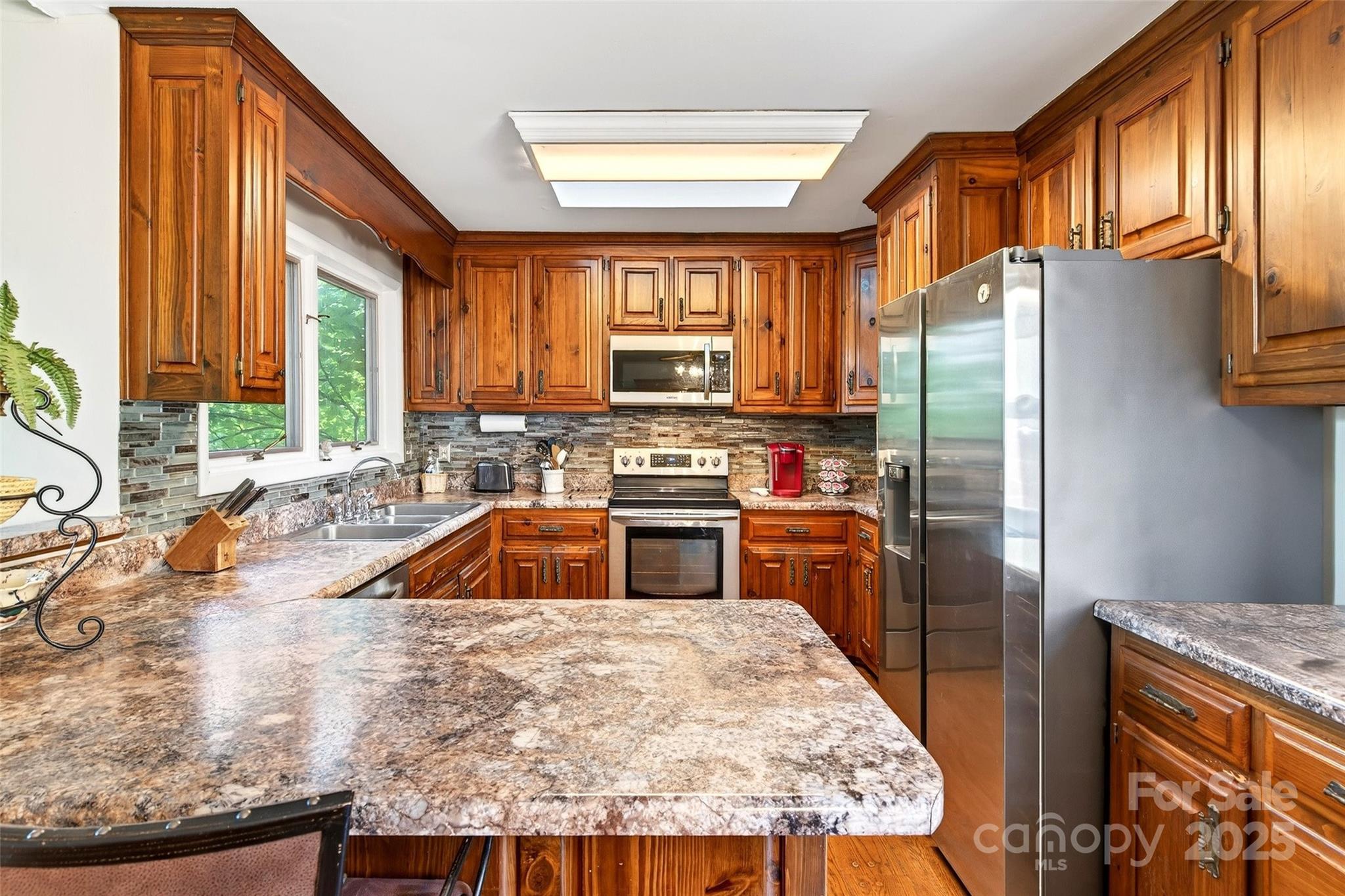 415 Reel Hollow Road Marion, NC 28752 - Photo 7 of 48