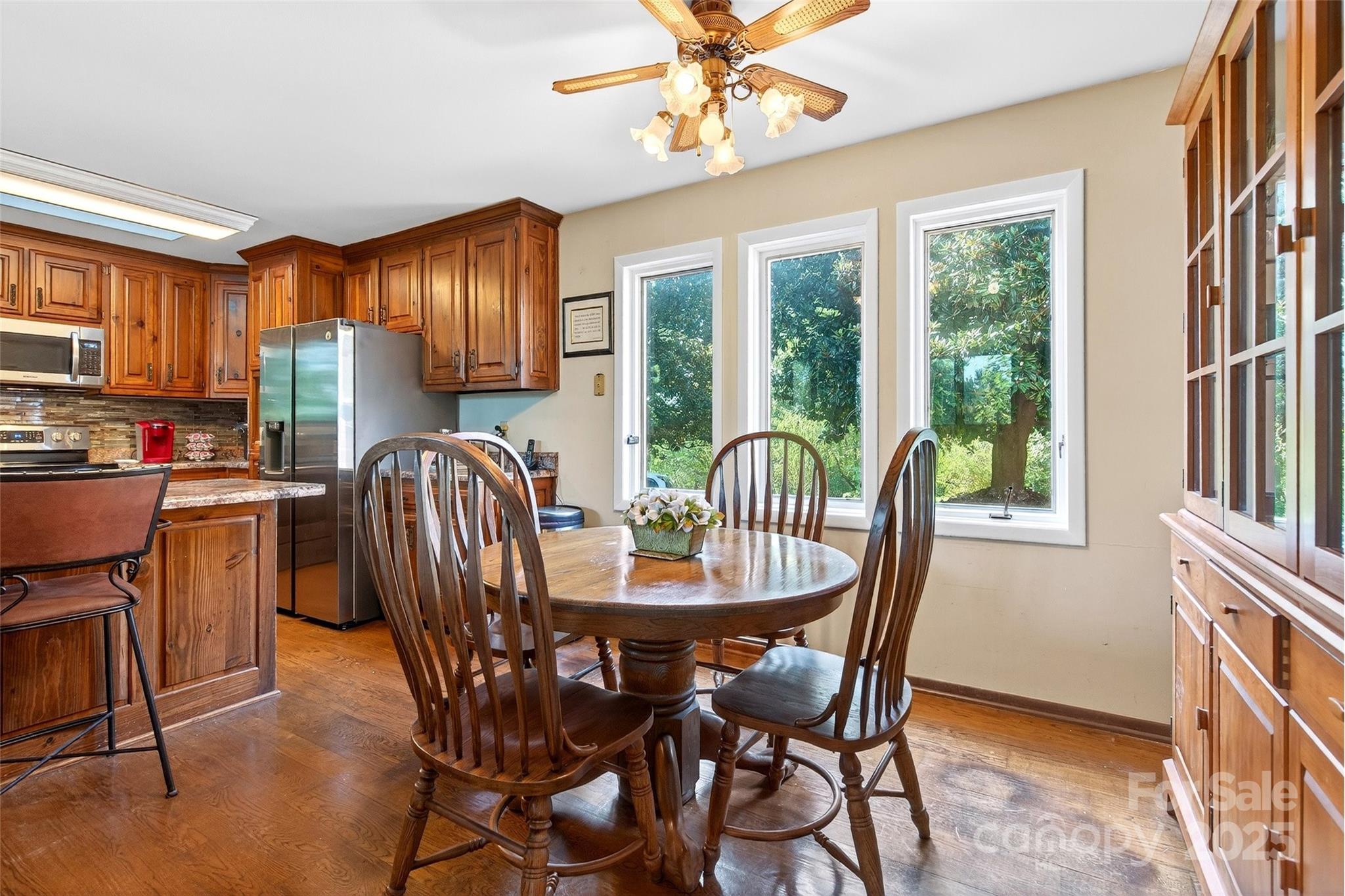 415 Reel Hollow Road Marion, NC 28752 - Photo 10 of 48