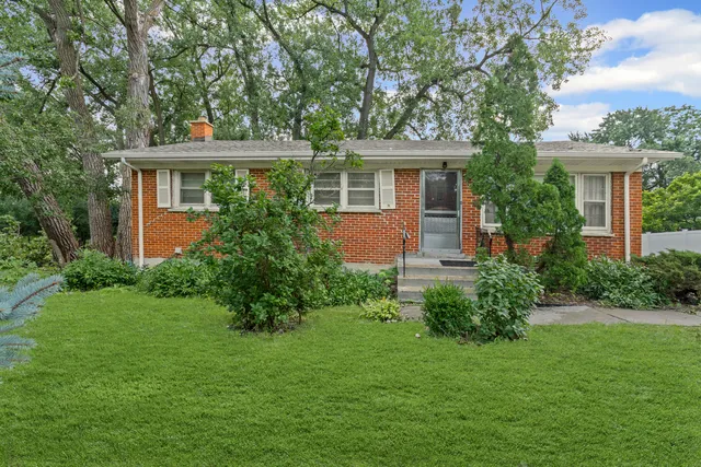 $221,000 | 5519 Fairview Avenue, Downers Grove, IL 60516