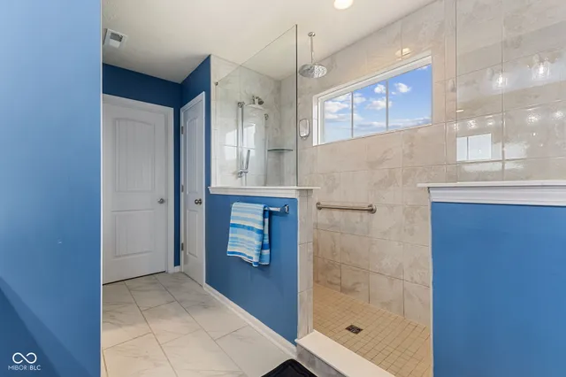 $575,000 | 3948 Saddle Club S Parkway, Bargersville, IN 46106