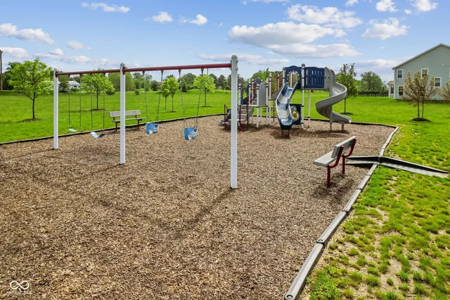 $575,000 | 3948 Saddle Club S Parkway, Bargersville, IN 46106