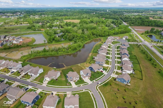 $575,000 | 3948 Saddle Club S Parkway, Bargersville, IN 46106