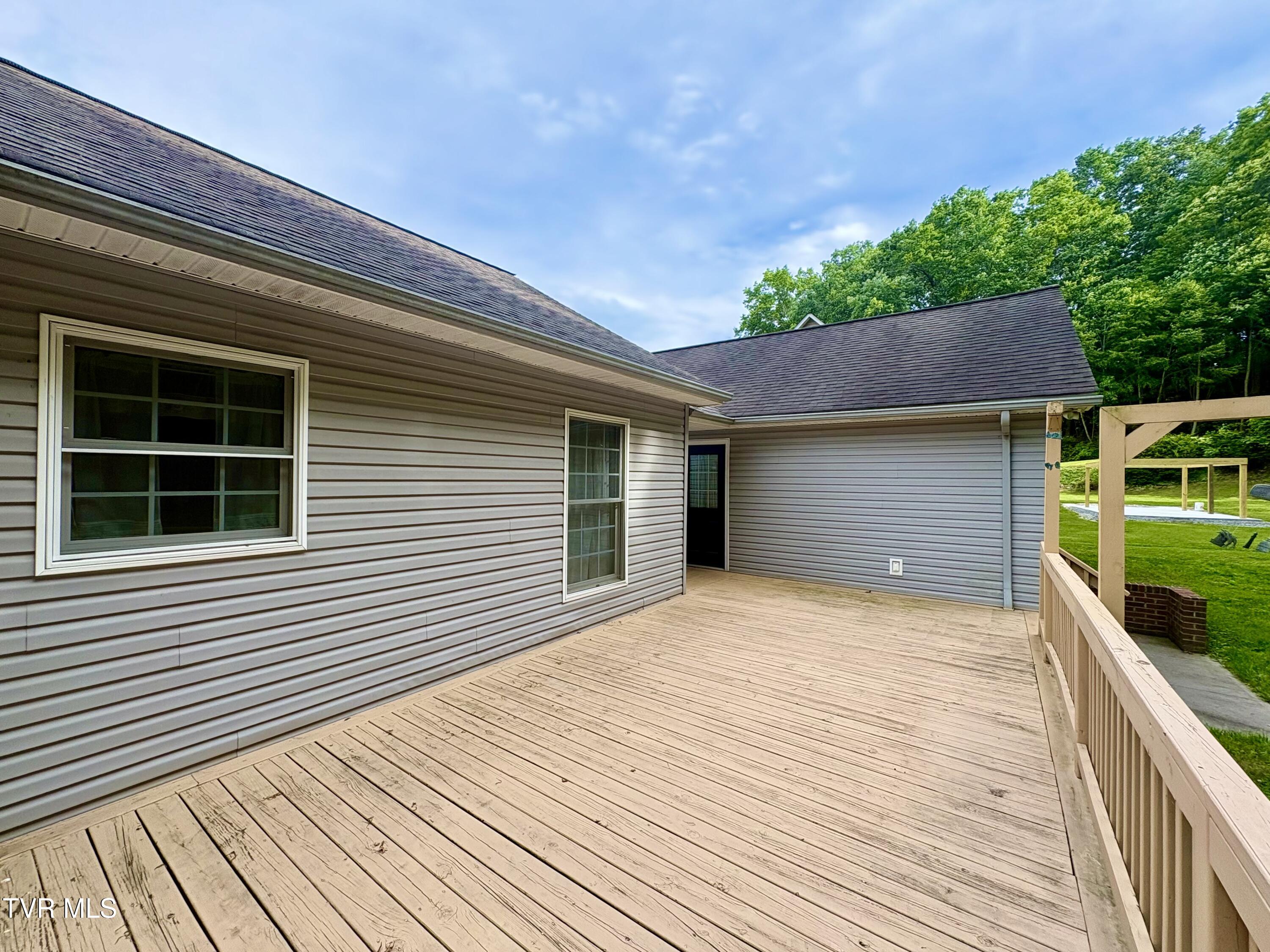 2251 Mountain Laurel Road Northeast Norton, VA 24273 - Photo 18 of 97 IMG_0622