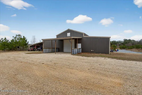 $395,000 | 334 West Of Co Road, Quitman, MS 39355