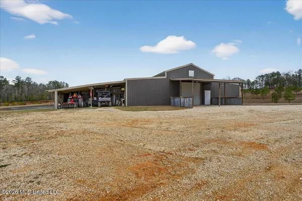 $395,000 | 334 West Of Co Road, Quitman, MS 39355