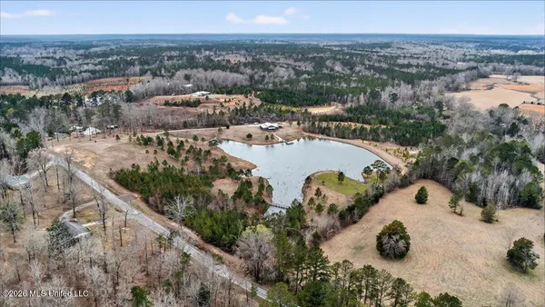 $395,000 | 334 West Of Co Road, Quitman, MS 39355