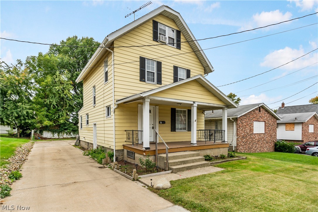 518 East Wilbeth Road Akron, OH 44301 - Photo 2 of 21 Side front exterior view