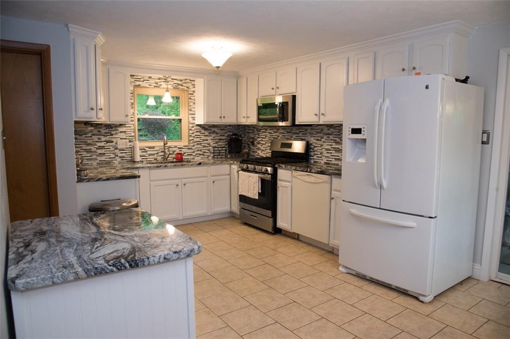 7016 Locust Road Bethel Park, PA 15102 - Photo 8 of 25 Gallery Image 8
