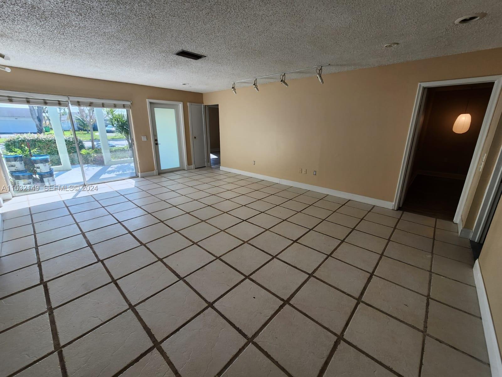 10551 Sunset Strip Sunrise, FL 33322 - Photo 14 of 28
