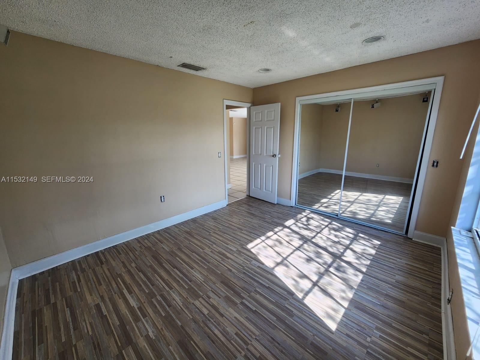 10551 Sunset Strip Sunrise, FL 33322 - Photo 8 of 28