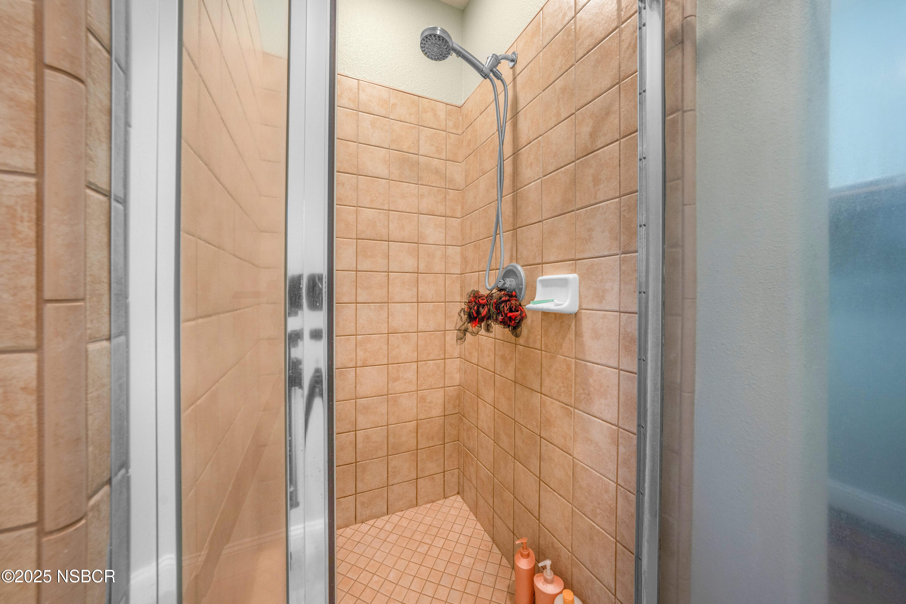 758 Voyager Road Lompoc, CA 93436 - Photo 28 of 46 a bathroom with a shower