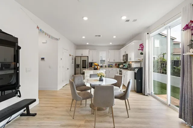 $850,000 | 6068 Oak Leaf Place, Rohnert Park, CA 94928