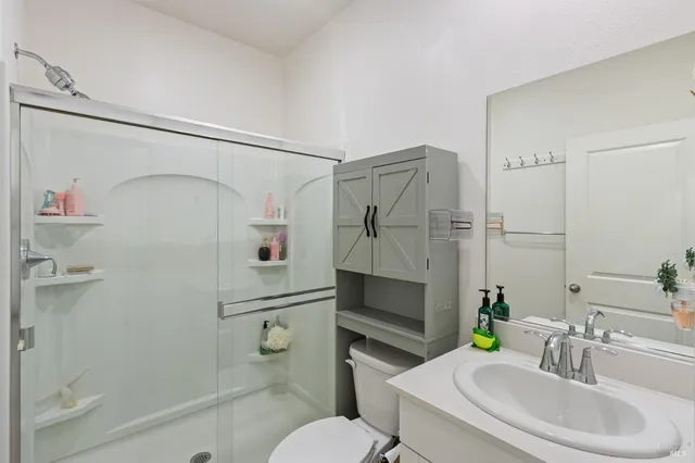 $850,000 | 6068 Oak Leaf Place, Rohnert Park, CA 94928