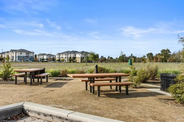 $850,000 | 6068 Oak Leaf Place, Rohnert Park, CA 94928